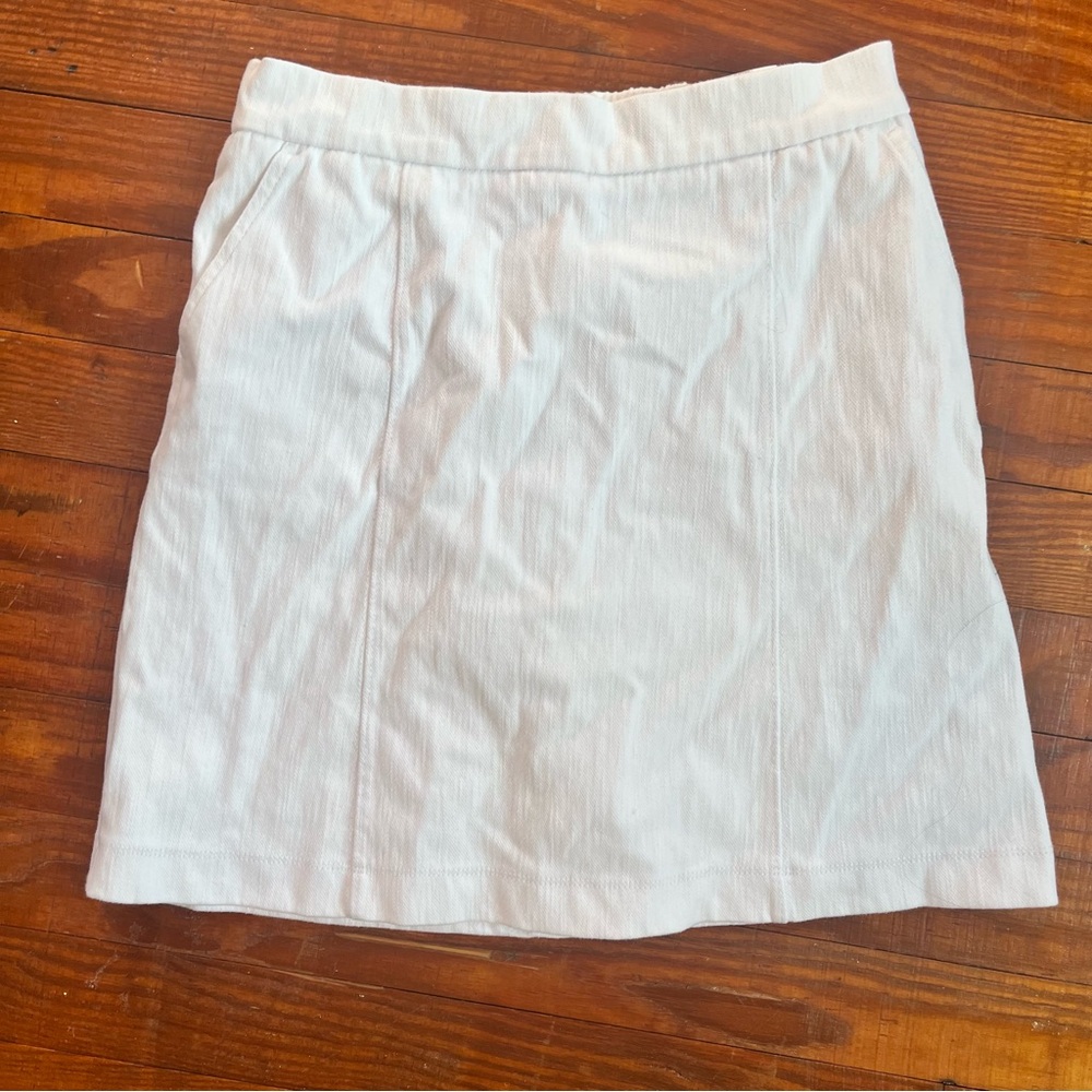 White denim stretch skirt